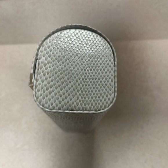 Limited Edition Jimmy Choo Sunglass Case. Brand New. - Picture 3 of 4